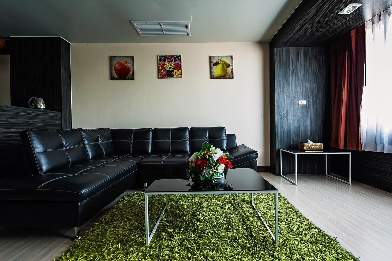 Khon Kaen Hotel Экстерьер фото